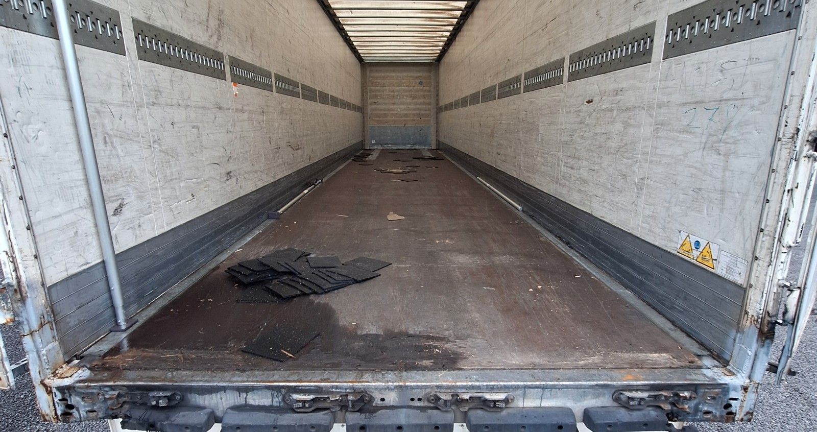 Fahrzeugabbildung Schmitz Cargobull SKO 24