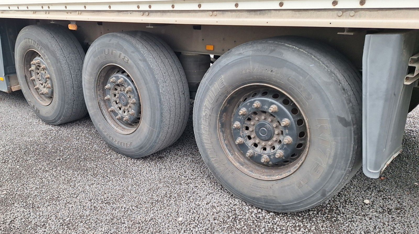 Fahrzeugabbildung Schmitz Cargobull SKO 24