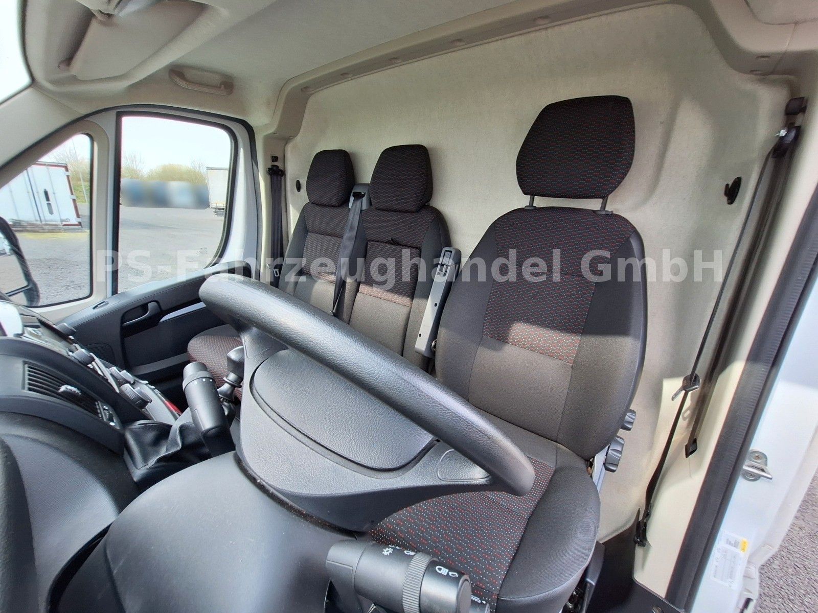 Fahrzeugabbildung Peugeot Boxer Kasten Hoch*335 L3H2*Premium BlueHDi 140
