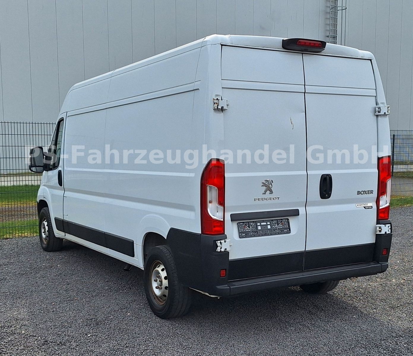 Fahrzeugabbildung Peugeot Boxer Kasten Hoch*335 L3H2*Premium BlueHDi 140
