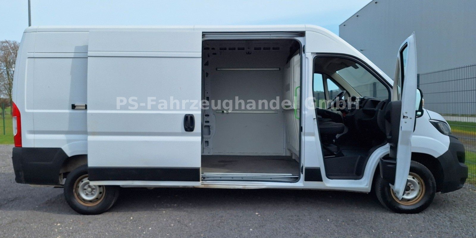 Fahrzeugabbildung Peugeot Boxer Kasten Hoch*335 L3H2*Premium BlueHDi 140