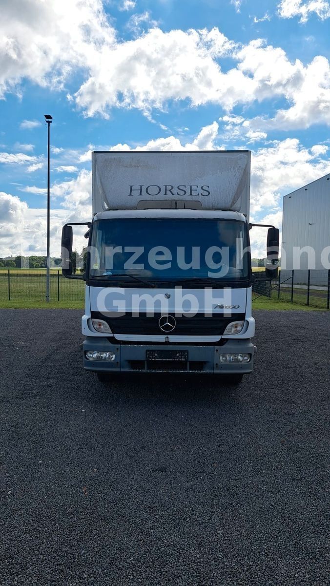 Fahrzeugabbildung Mercedes-Benz Atego 2 1218*Blatt/Luft*Pferdetransporter