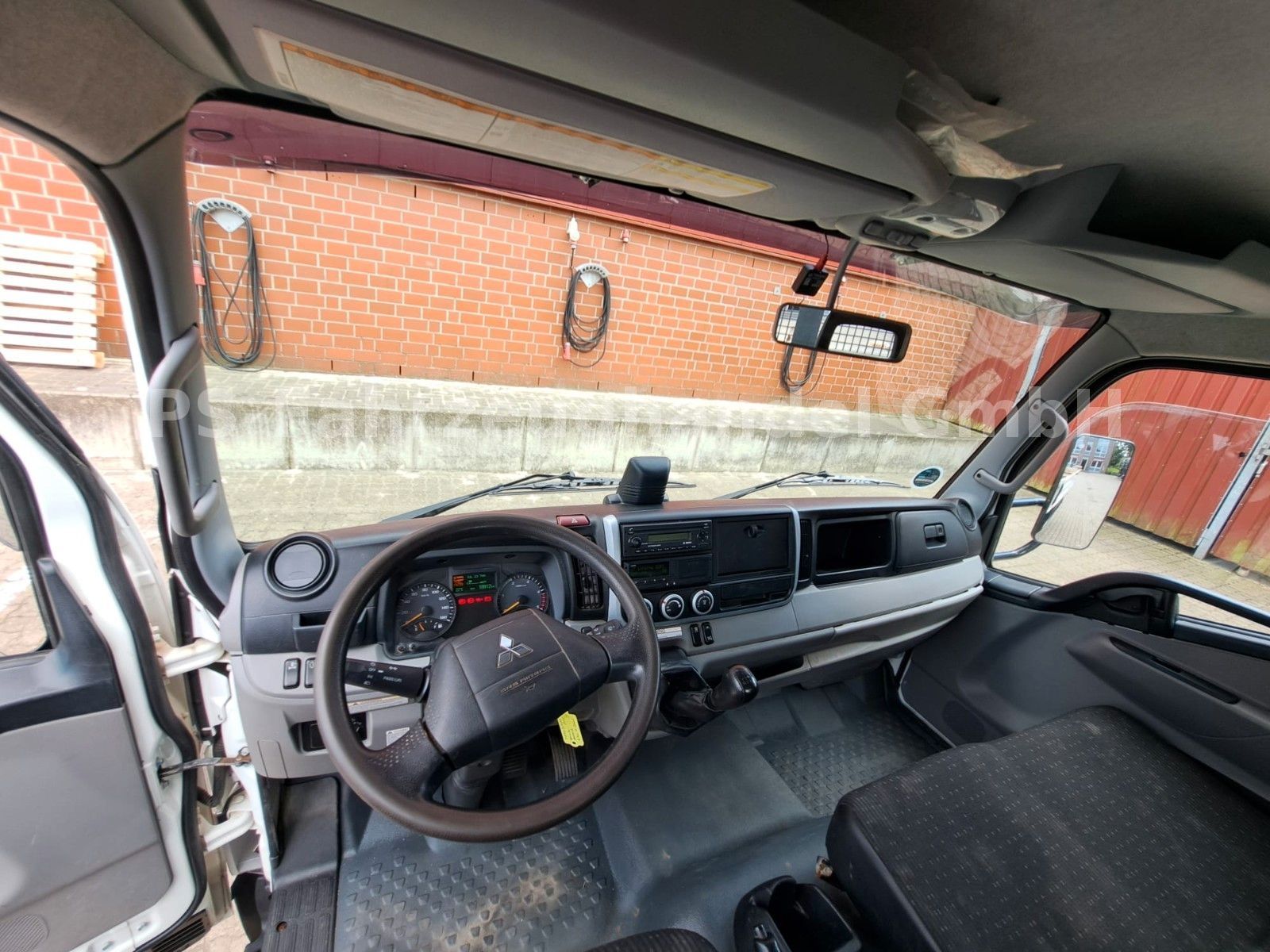 Fahrzeugabbildung FUSO Canter 7C18*Dreiseitenkipper*AHK