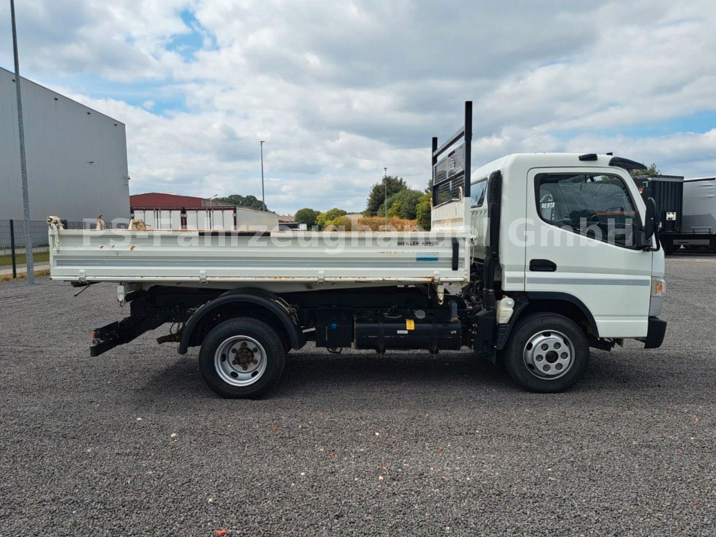 Fahrzeugabbildung FUSO Canter 7C18*Dreiseitenkipper*AHK