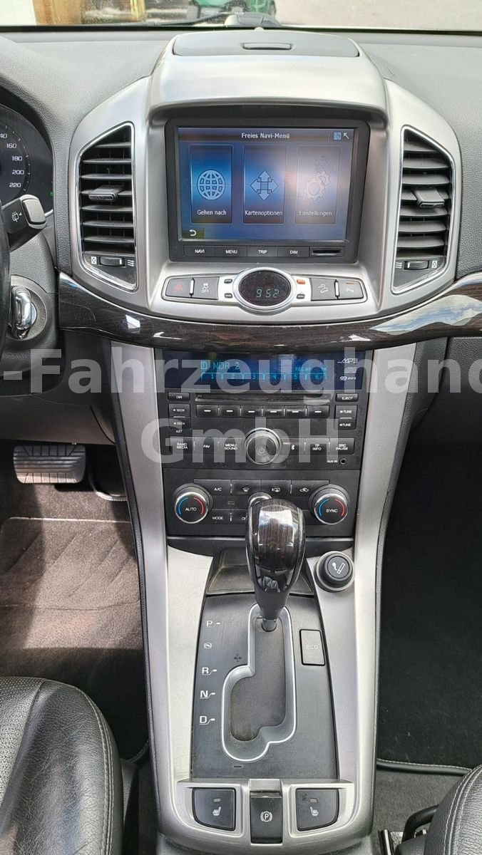 Fahrzeugabbildung Chevrolet Captiva 2.2 D LTZ 4WD*7 Sitzer*AHK