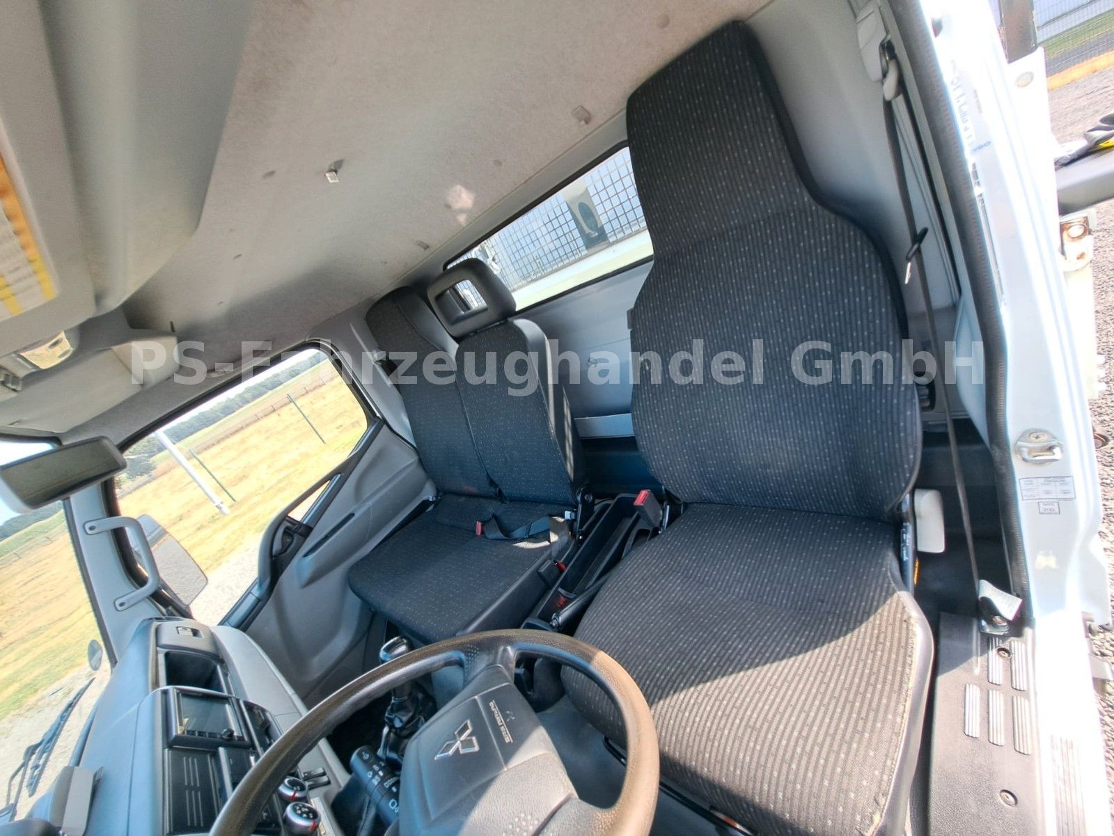Fahrzeugabbildung FUSO Canter 7C18*Dreiseitenkipper*AHK