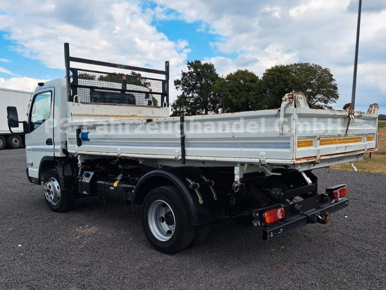 Fahrzeugabbildung FUSO Canter 7C18*Dreiseitenkipper*AHK