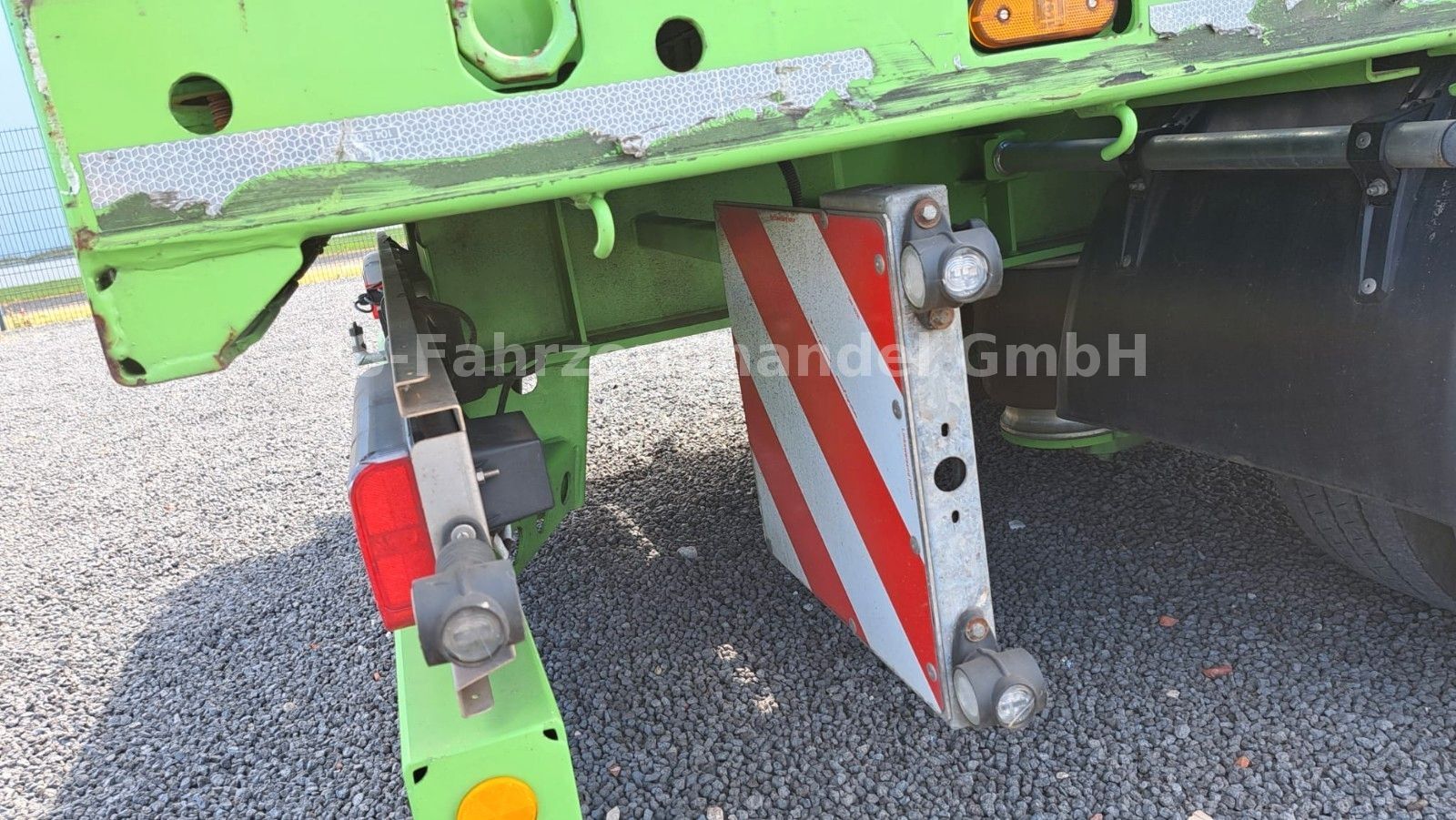 Fahrzeugabbildung HRD SPLB2Z*fernst LenkA* ContainerVer*
