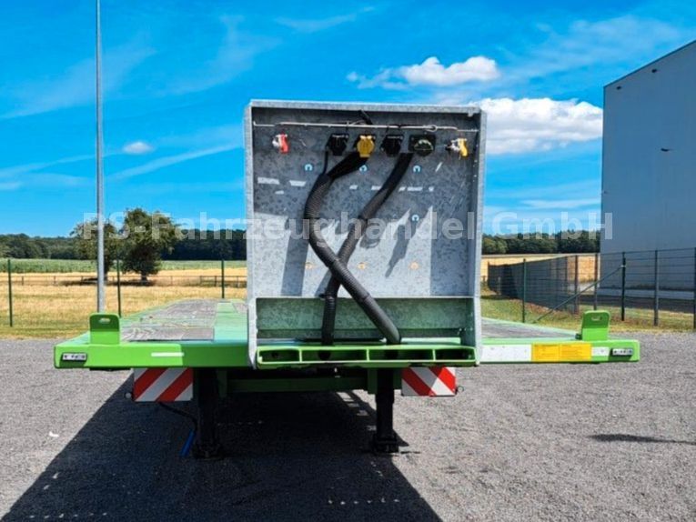 Fahrzeugabbildung HRD SPLB2Z*fernst LenkA* ContainerVer*