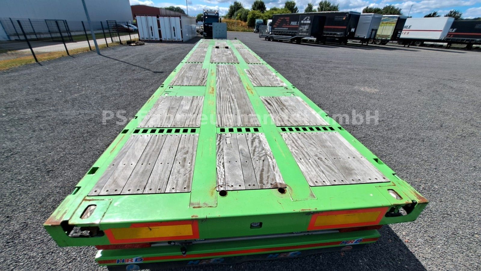 Fahrzeugabbildung HRD SPLB2Z*fernst LenkA* ContainerVer*