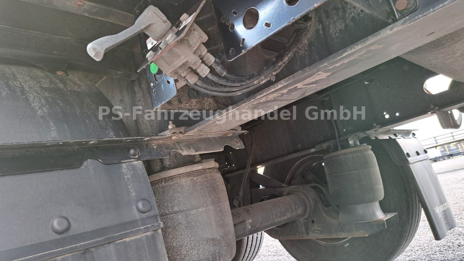 Fahrzeugabbildung Wielton Curtain Standard NS3KM4* SAF*LiftA* 7x vorhanden