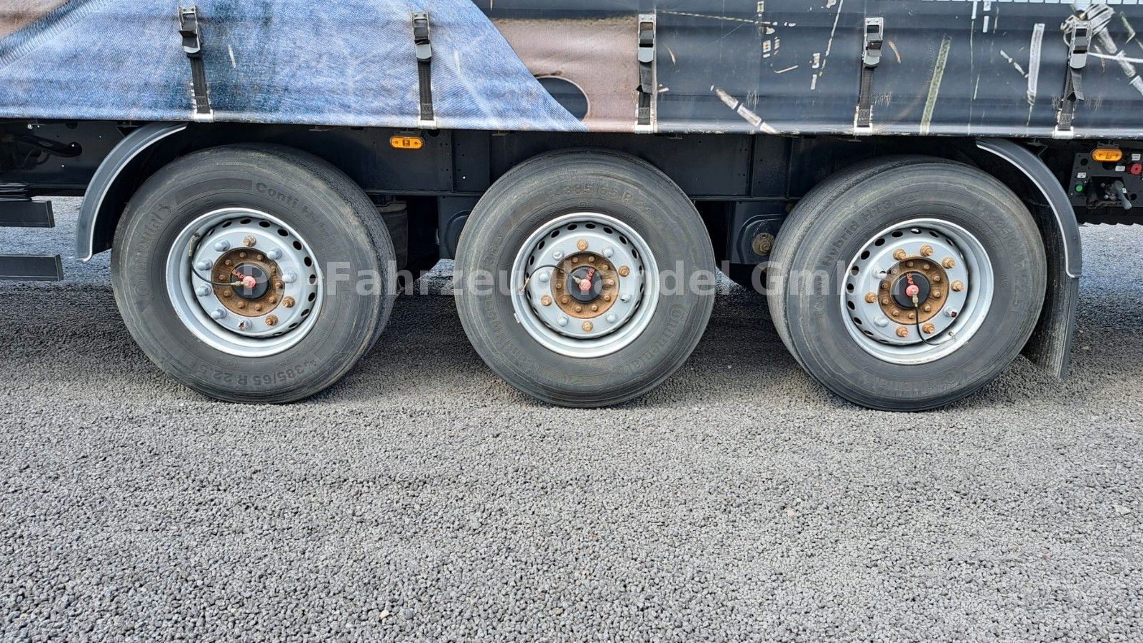 Fahrzeugabbildung Wielton Curtain Standard NS3KM4* SAF*LiftA* 7x vorhanden