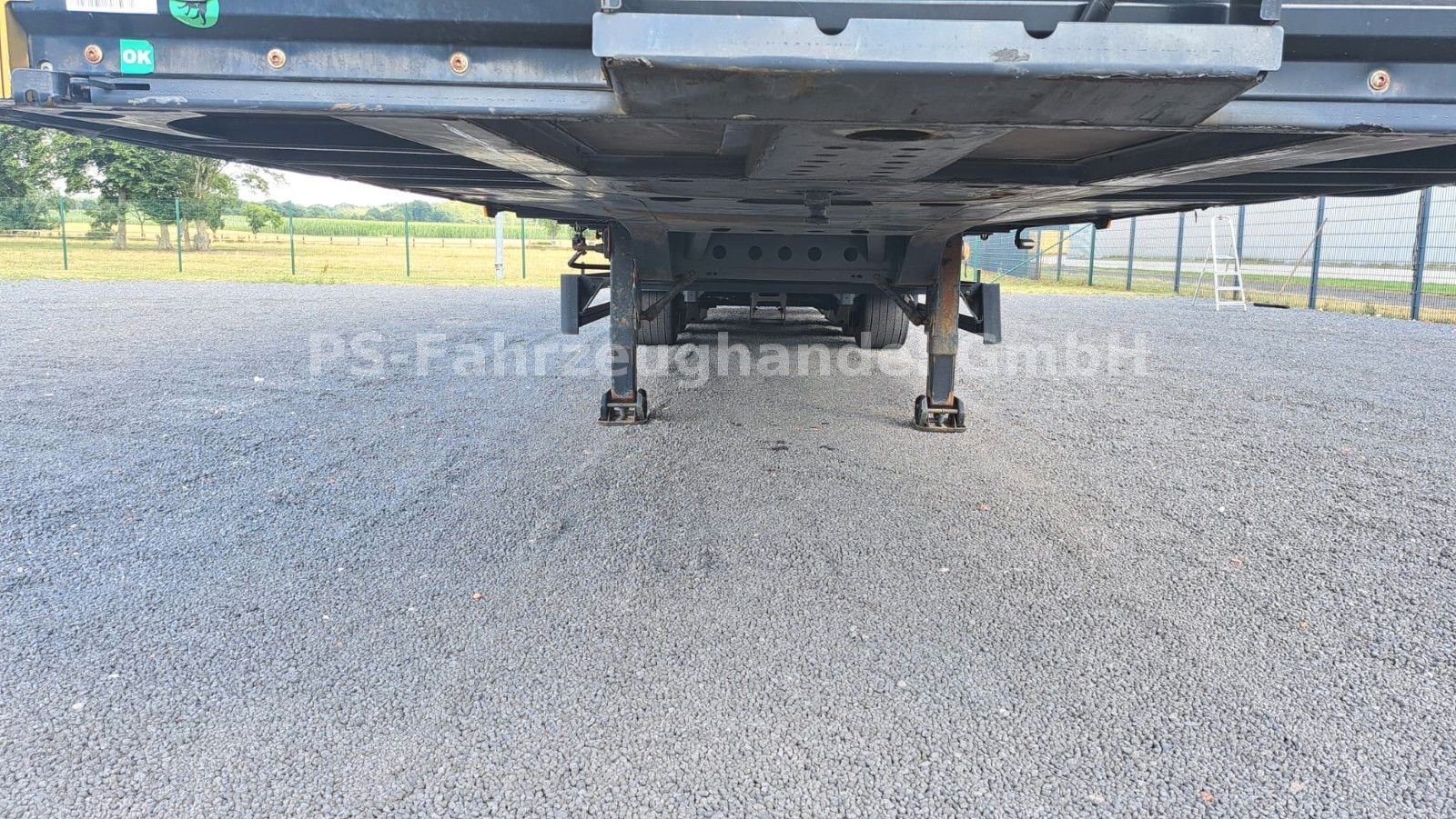Fahrzeugabbildung Wielton Curtain *MEGA*NS3KM4*SAF*LiftA 3x vorhanden