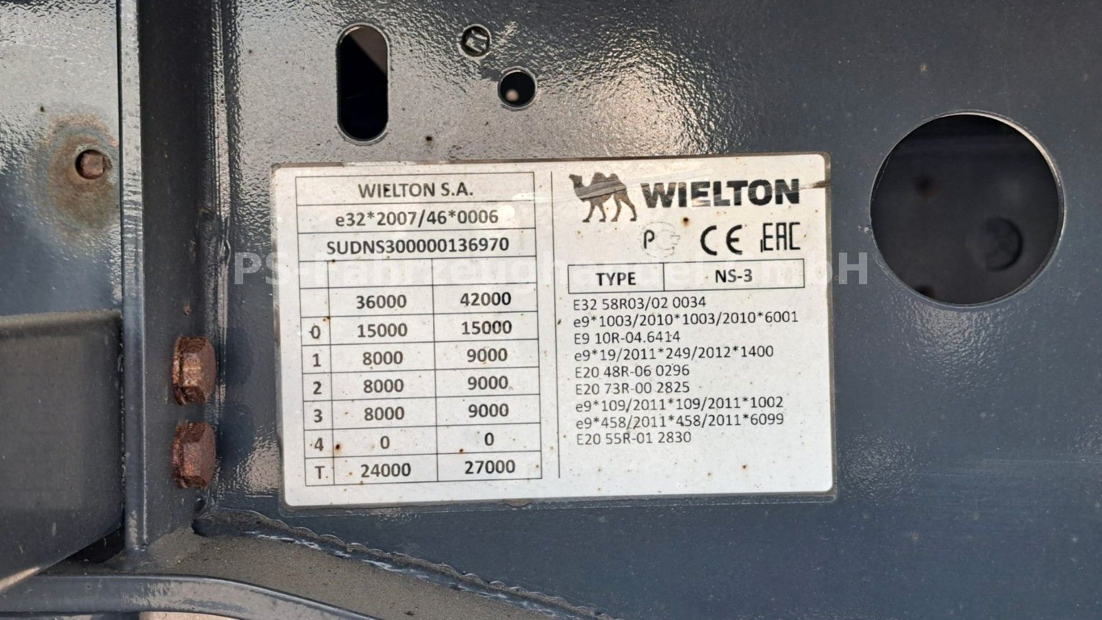 Fahrzeugabbildung Wielton Curtain *MEGA*NS3KM4*SAF*LiftA 3x vorhanden