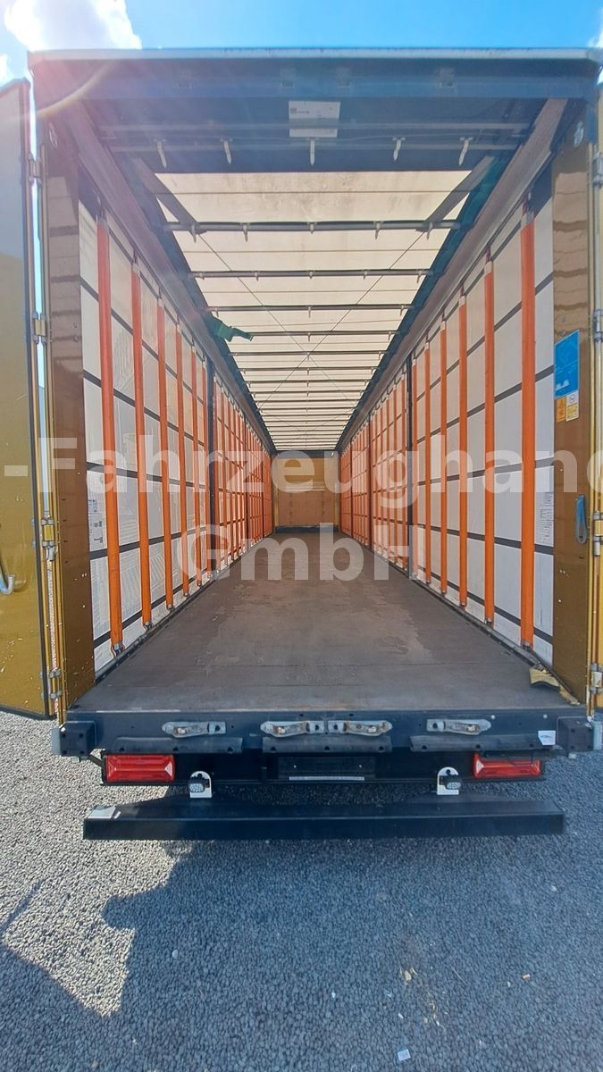 Fahrzeugabbildung Wielton Curtain *MEGA*NS3KM4*SAF*LiftA 3x vorhanden