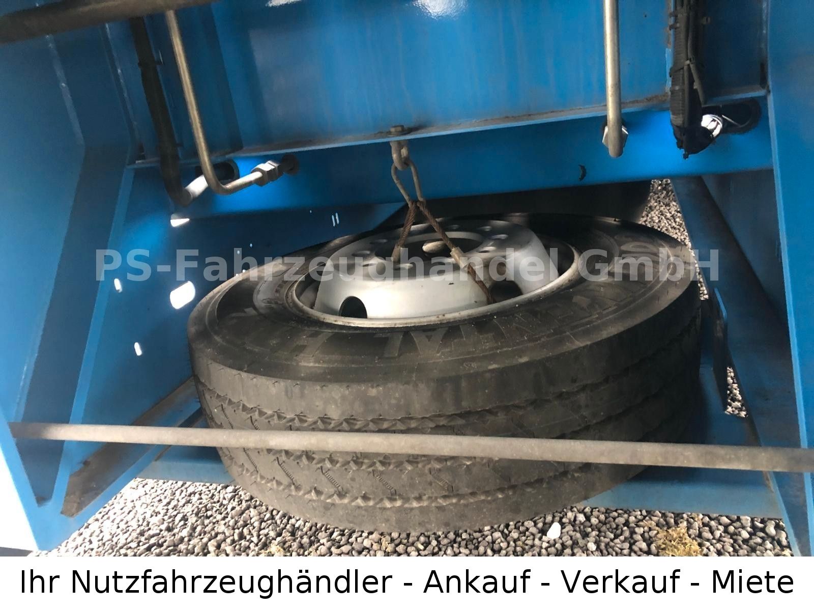 Fahrzeugabbildung Schwarzmüller *F-Serie*Tieflader*gekröpft*Hydr.Rampen