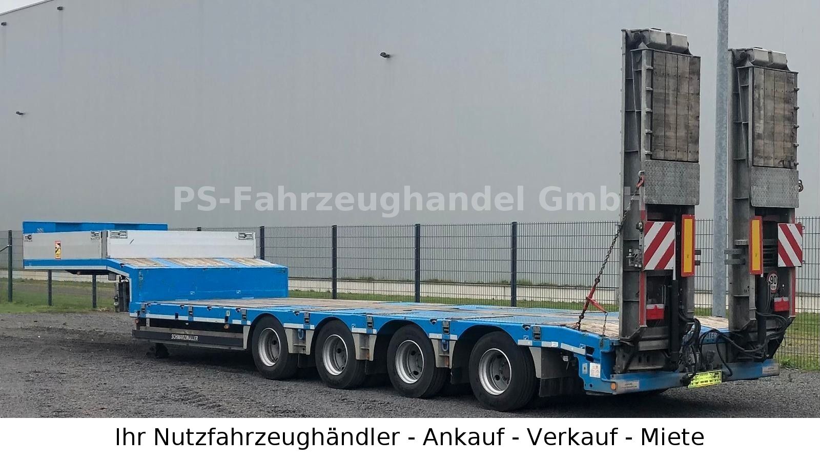 Fahrzeugabbildung Schwarzmüller *F-Serie*Tieflader*gekröpft*Hydr.Rampen