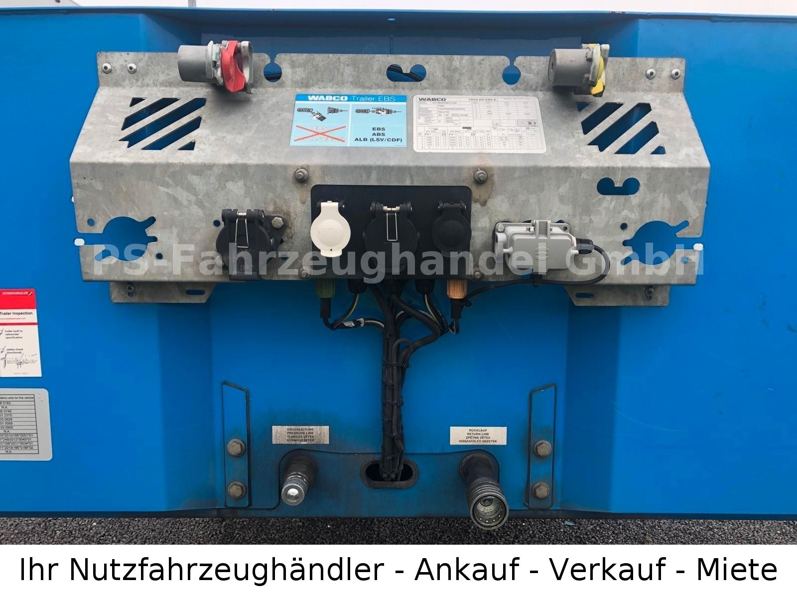 Fahrzeugabbildung Schwarzmüller *F-Serie*Tieflader*gekröpft*Hydr.Rampen