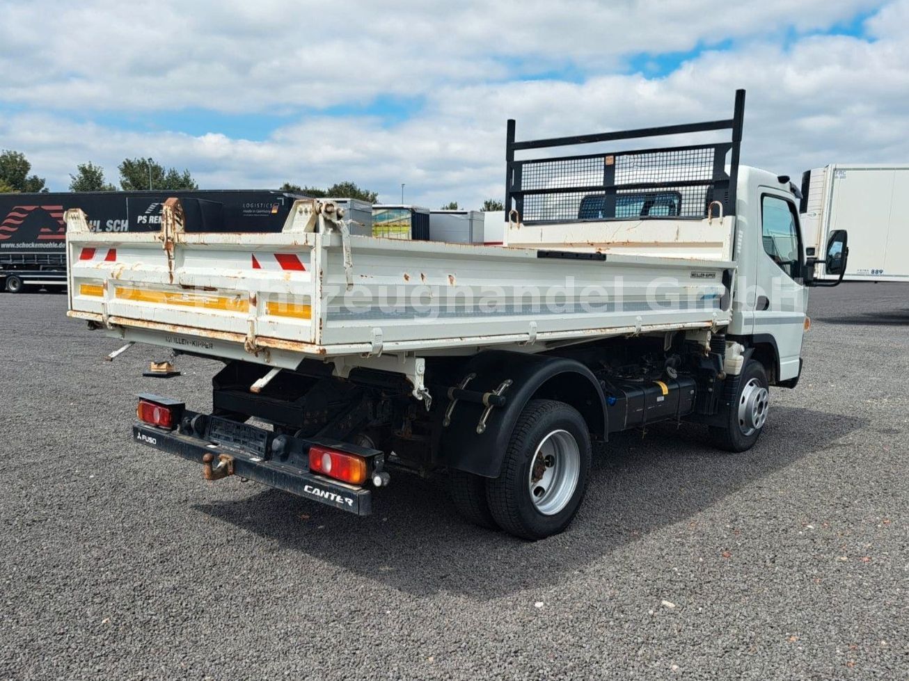 Fahrzeugabbildung FUSO Canter 7C18*Dreiseitenkipper*AHK