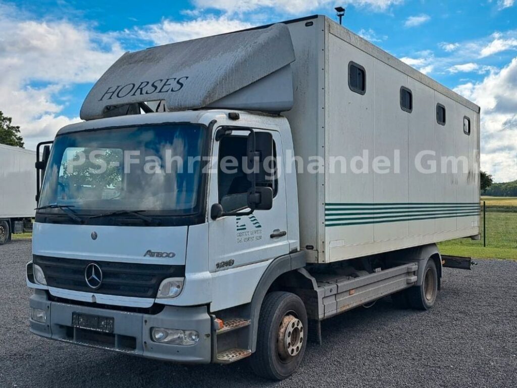 Mercedes-Benz Atego 2 1218*Blatt/Luft*Pferdetransporter