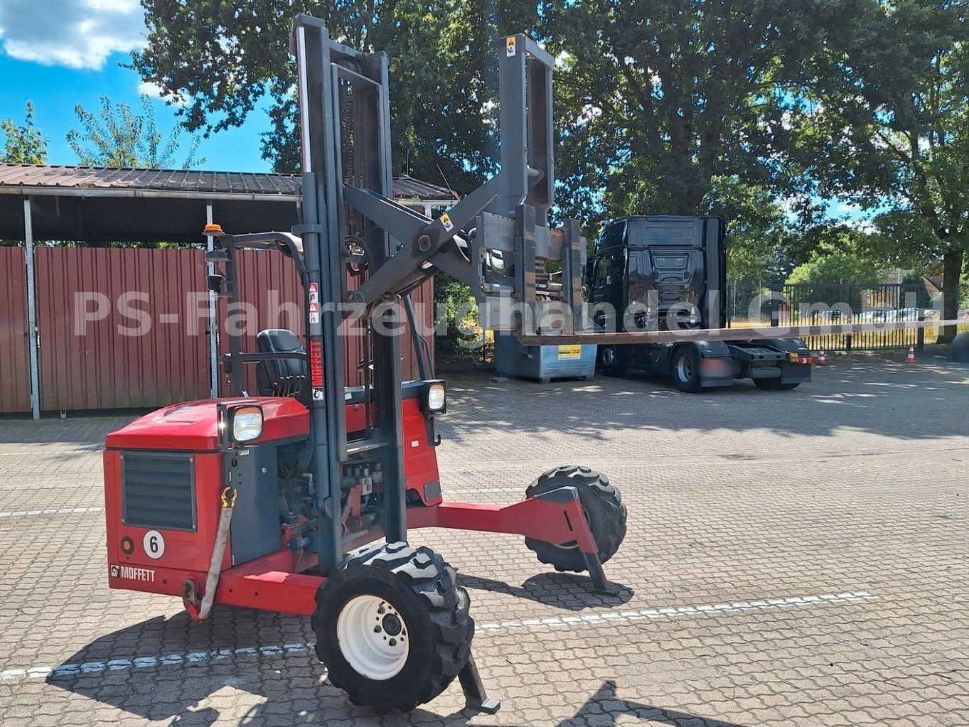 Fahrzeugabbildung Moffett M4 25.3 NX*Gabeln 1800mm *ZV