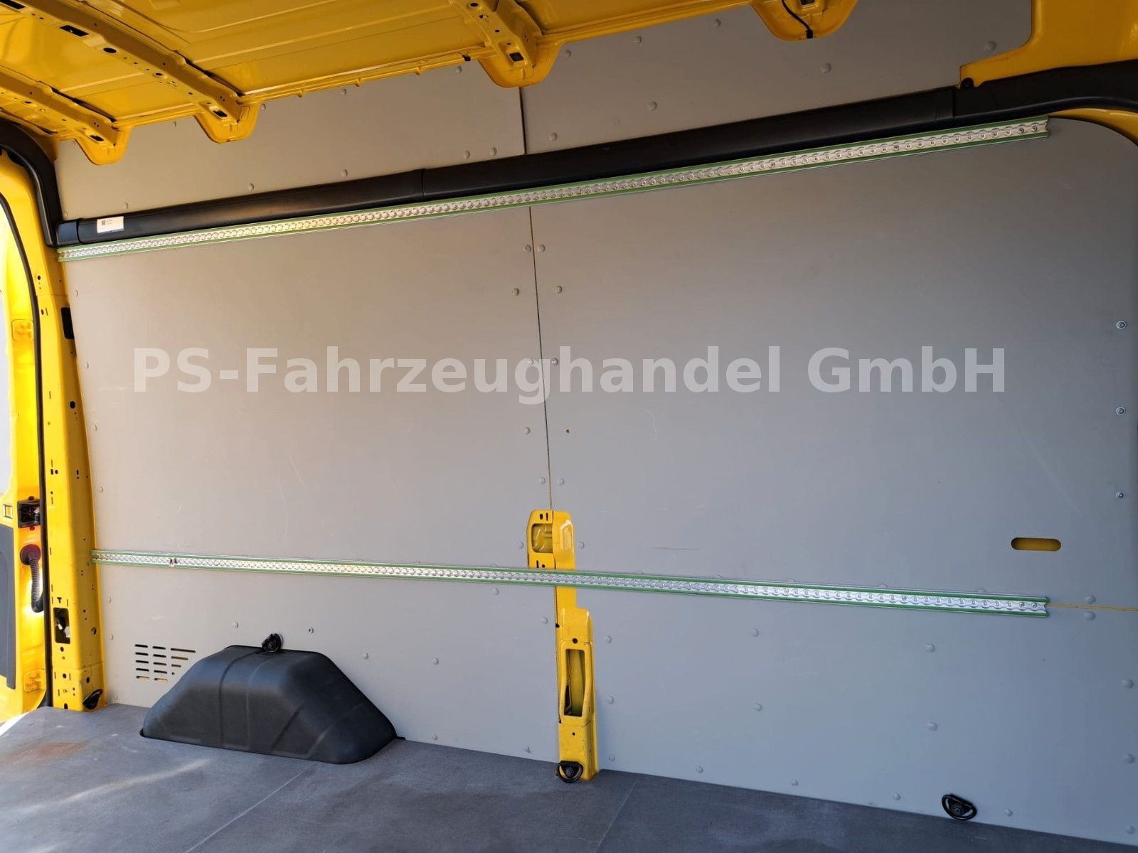 Fahrzeugabbildung Ford Transit Kasten E 390 L3 Trend*Hochraum