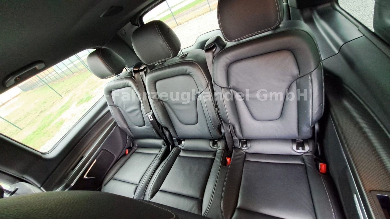 Fahrzeugabbildung Mercedes-Benz V 250 d lang Avantgarde*AMG-Line*Leder*AHK