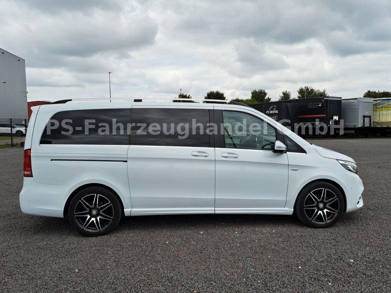 Fahrzeugabbildung Mercedes-Benz V 250 d lang Avantgarde*AMG-Line*Leder*AHK