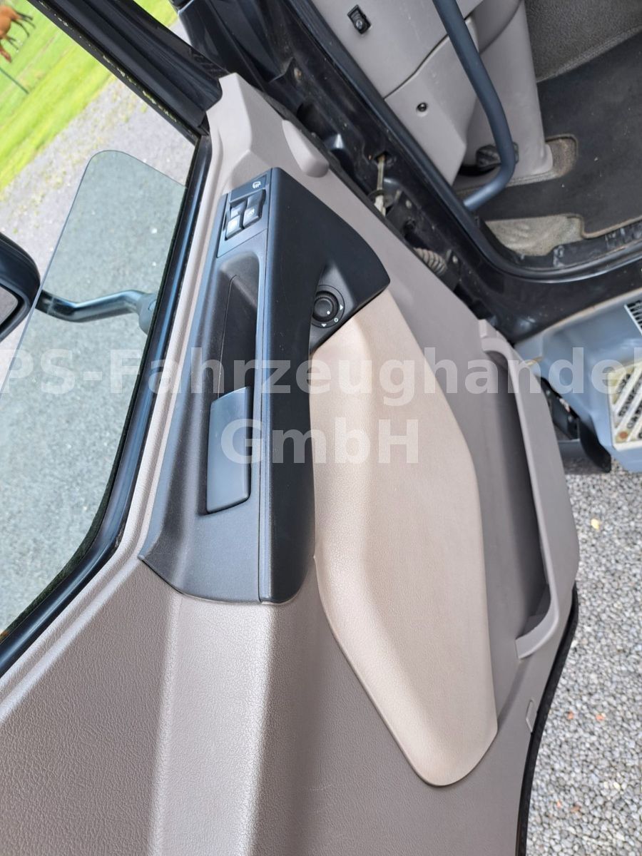 Fahrzeugabbildung DAF LF 220 FA*2 x AHK*gepflegter Zustand