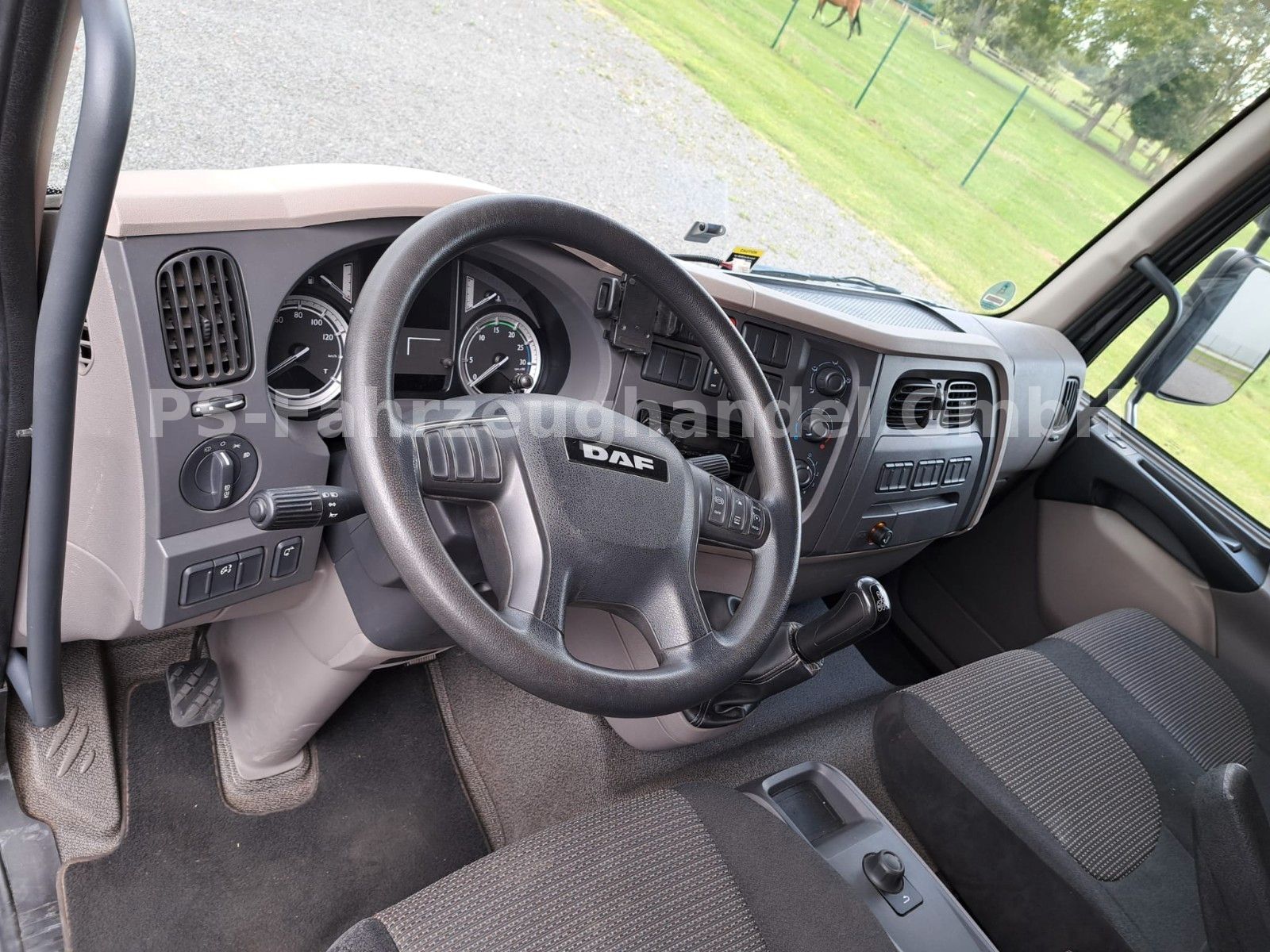 Fahrzeugabbildung DAF LF 220 FA*2 x AHK*gepflegter Zustand