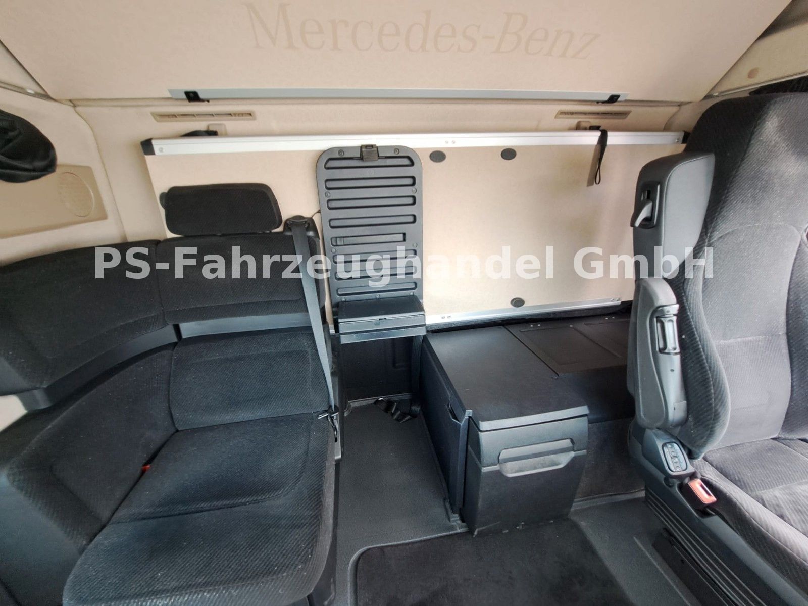 Fahrzeugabbildung Mercedes-Benz Actros 5 2551*GIGASpace*2 Tanks* Kompl.-Zug