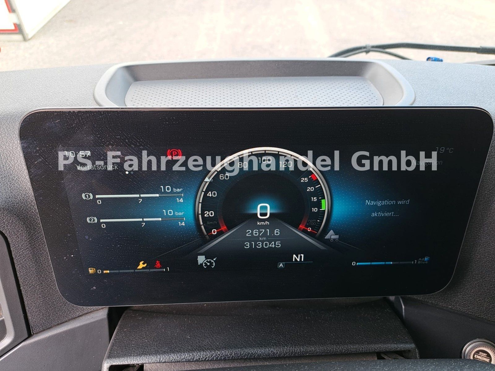 Fahrzeugabbildung Mercedes-Benz Actros 5 2551*GIGASpace*2 Tanks* Kompl.-Zug