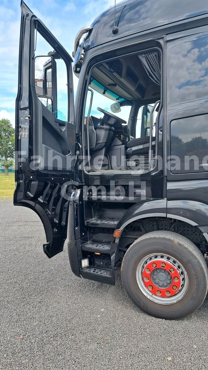 Fahrzeugabbildung Mercedes-Benz Actros 5*2548*Luft/Luft*NAVI*Palfinger-Kran