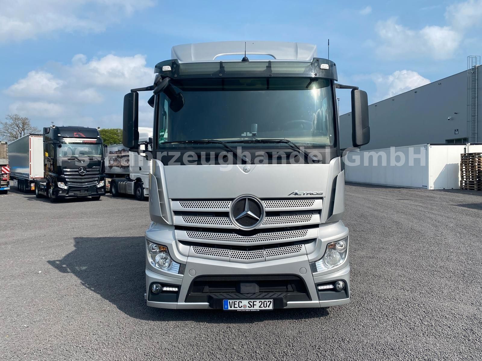 Fahrzeugabbildung Mercedes-Benz Actros 1840 LSNRL*LowLiner*Classic*Luft/Luft