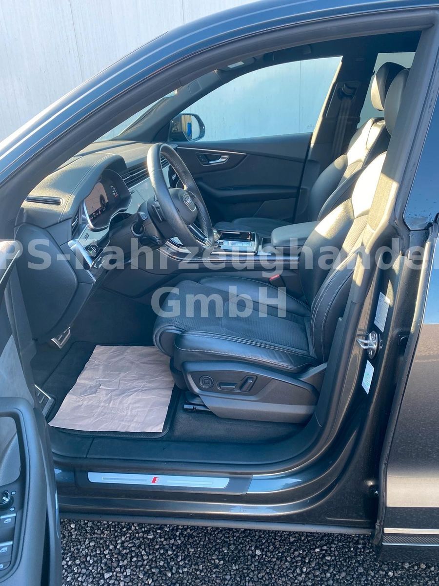 Fahrzeugabbildung Audi Q8 50 TDI quattro competition plus*MMI*HUD*AHK