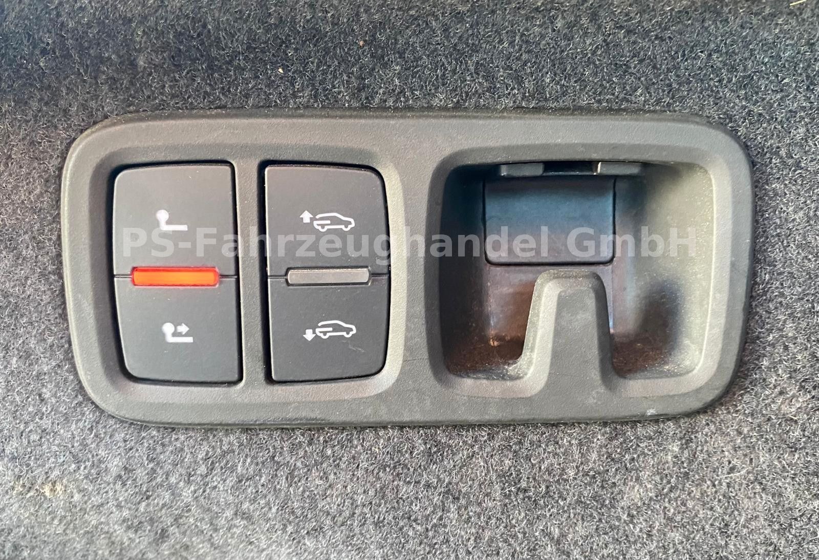 Fahrzeugabbildung Audi Q8 50 TDI quattro competition plus*MMI*HUD*AHK