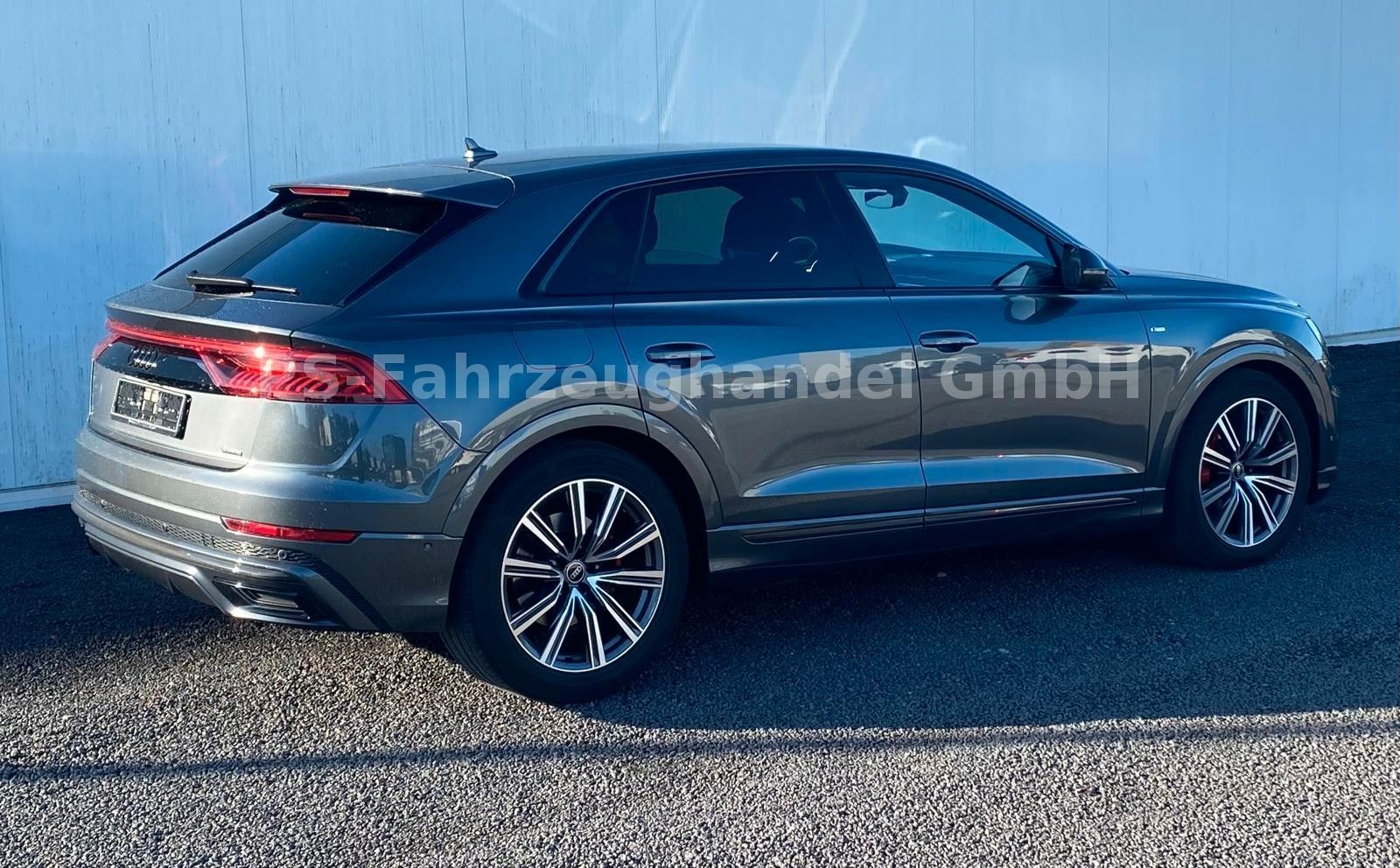 Fahrzeugabbildung Audi Q8 50 TDI quattro competition plus*MMI*HUD*AHK