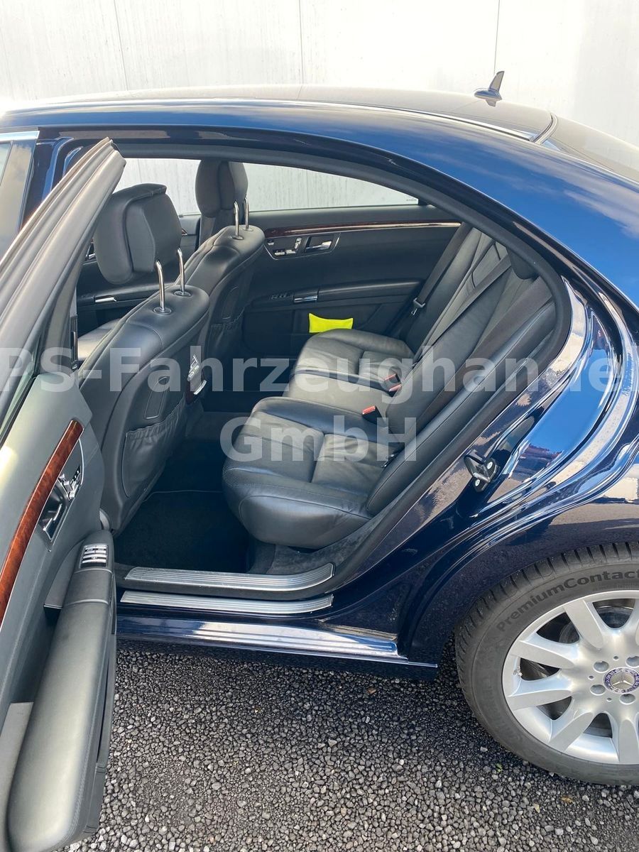 Fahrzeugabbildung Mercedes-Benz Limousine S 500 4Matic L