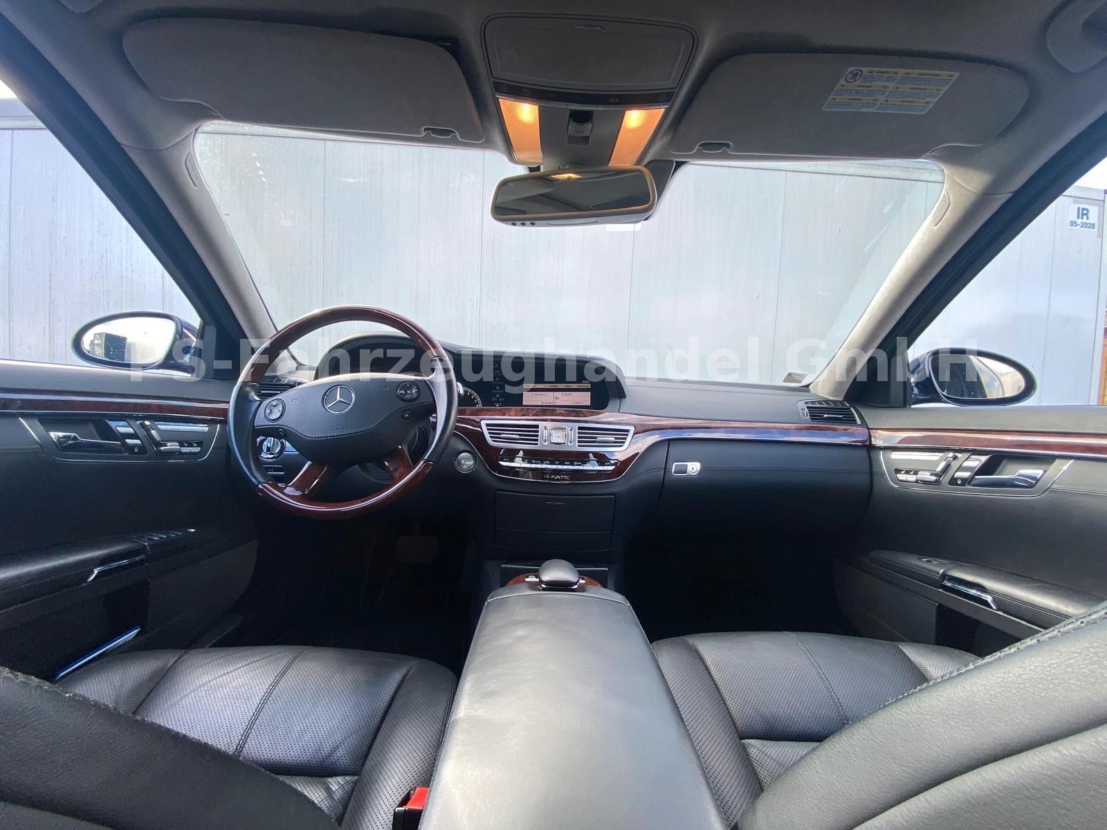 Fahrzeugabbildung Mercedes-Benz Limousine S 500 4Matic L