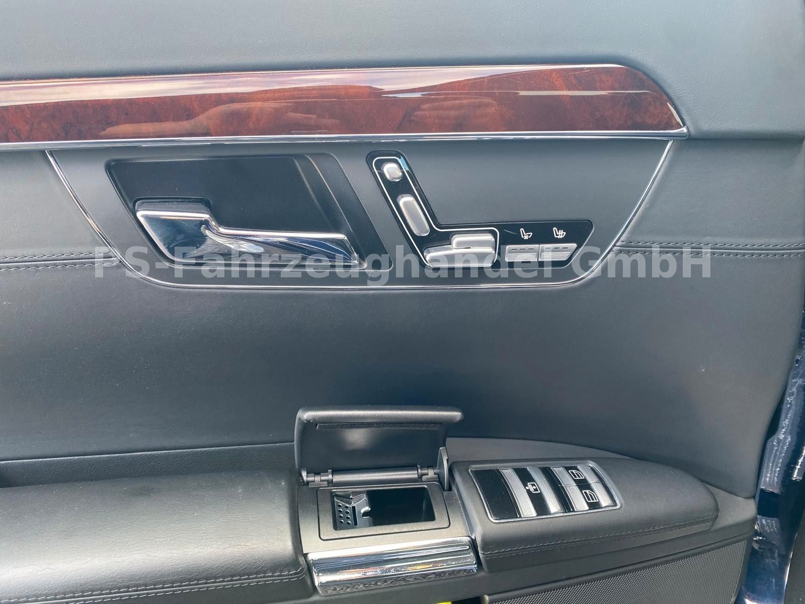 Fahrzeugabbildung Mercedes-Benz Limousine S 500 4Matic L