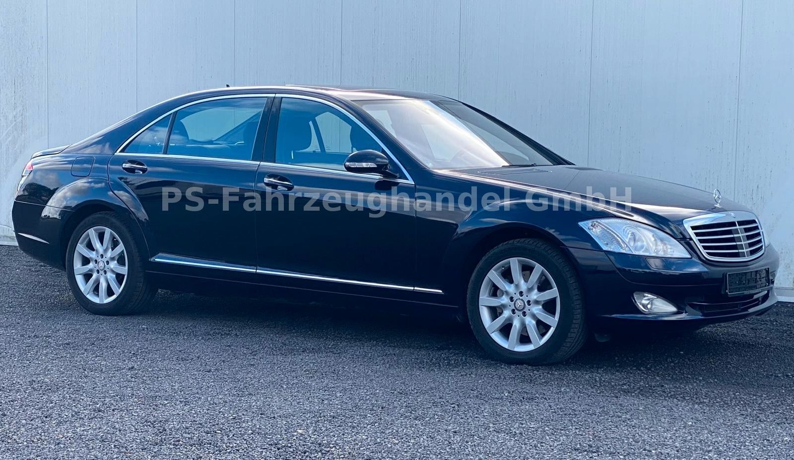 Fahrzeugabbildung Mercedes-Benz Limousine S 500 4Matic L