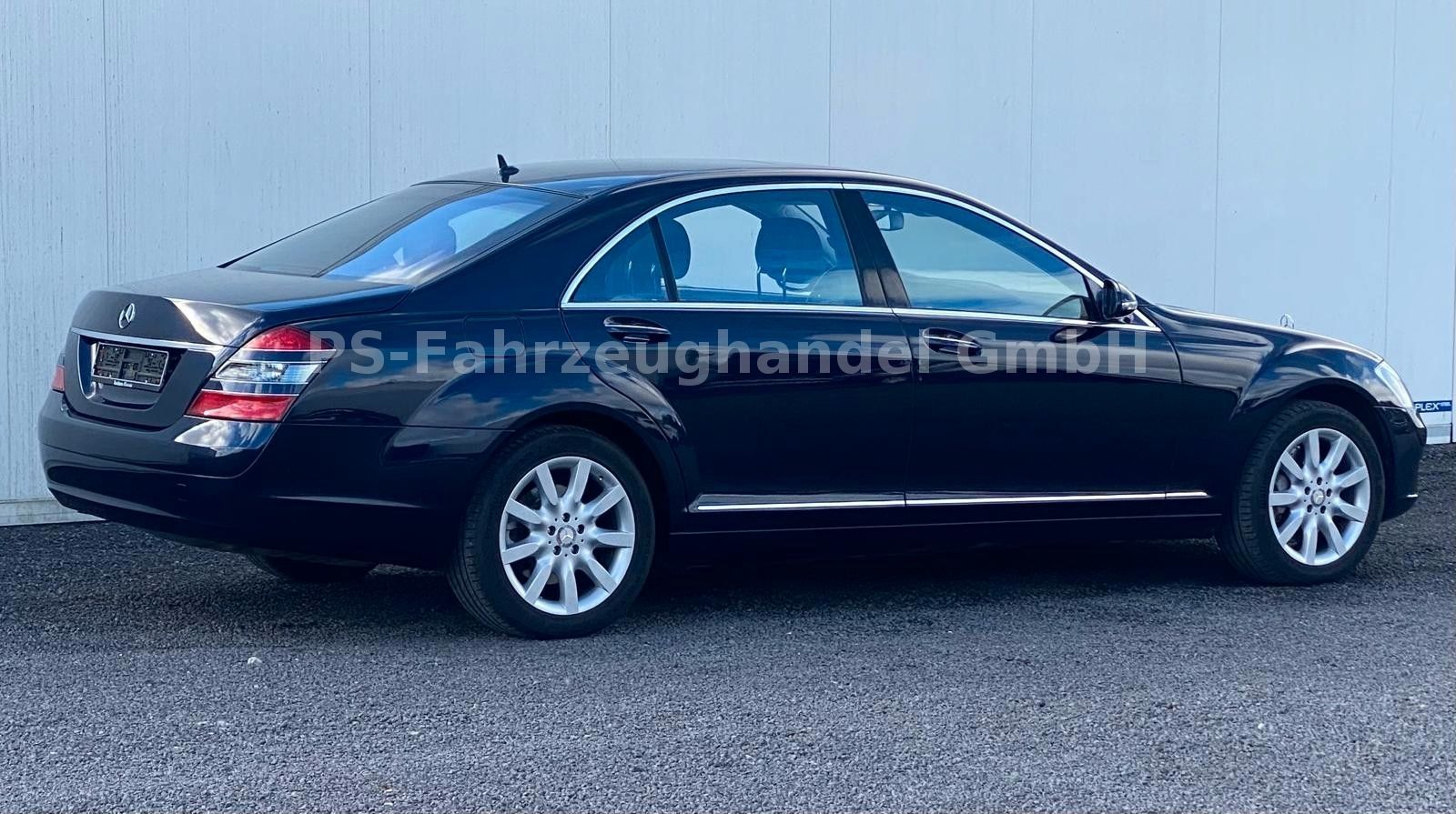 Fahrzeugabbildung Mercedes-Benz Limousine S 500 4Matic L