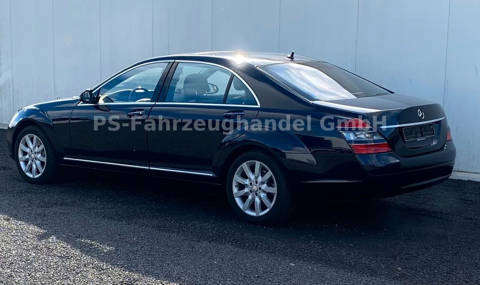 Fahrzeugabbildung Mercedes-Benz Limousine S 500 4Matic L