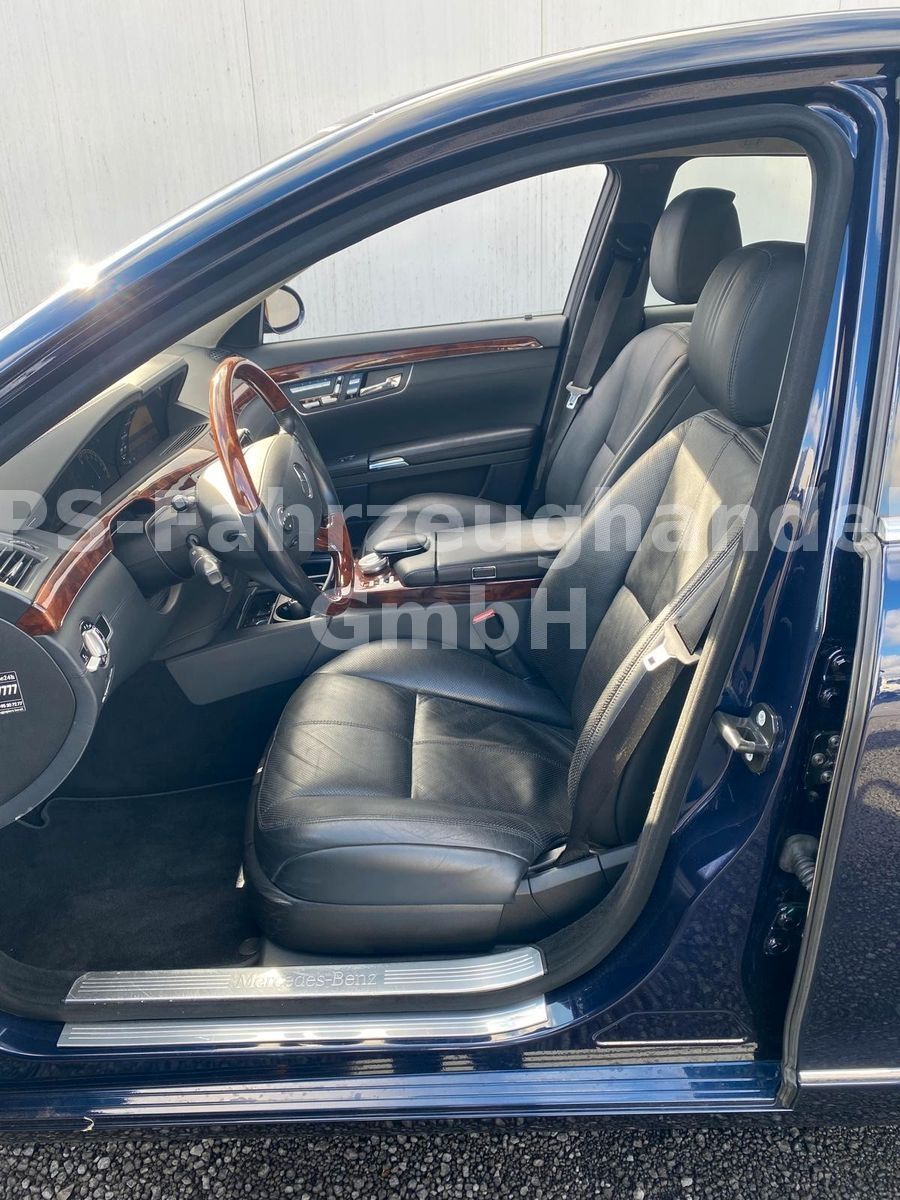 Fahrzeugabbildung Mercedes-Benz Limousine S 500 4Matic L
