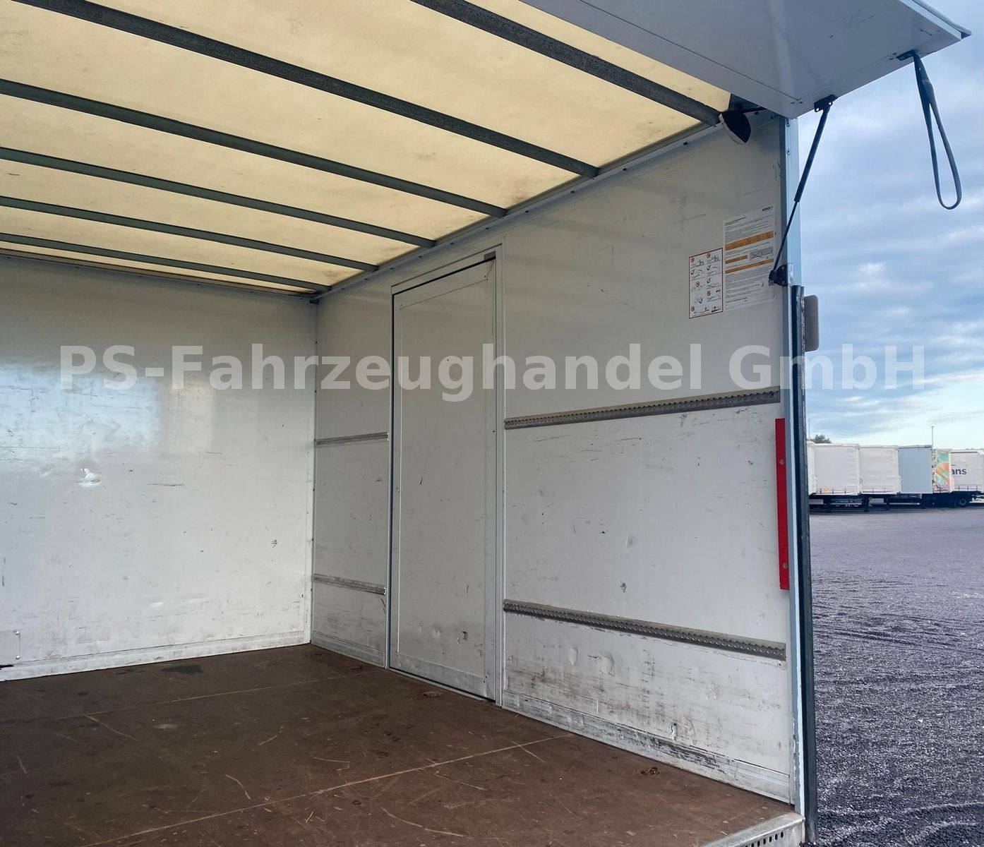Fahrzeugabbildung Mercedes-Benz Sprinter II 314 CDI* Junge-Koffer*LBW Bär
