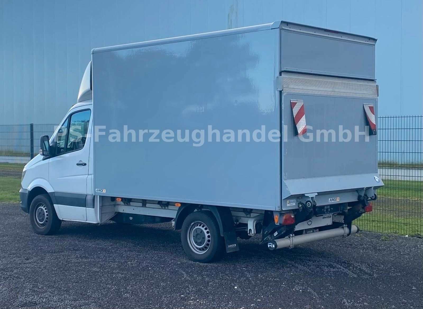 Fahrzeugabbildung Mercedes-Benz Sprinter II 314 CDI* Junge-Koffer*LBW Bär