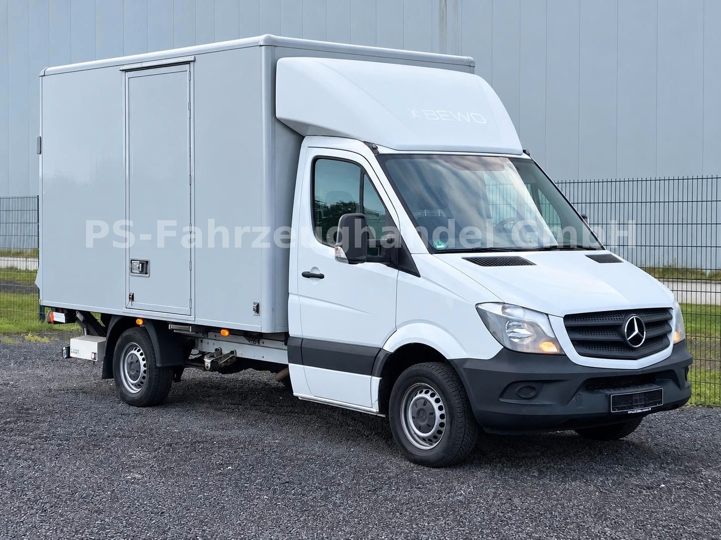 Fahrzeugabbildung Mercedes-Benz Sprinter II 314 CDI* Junge-Koffer*LBW Bär