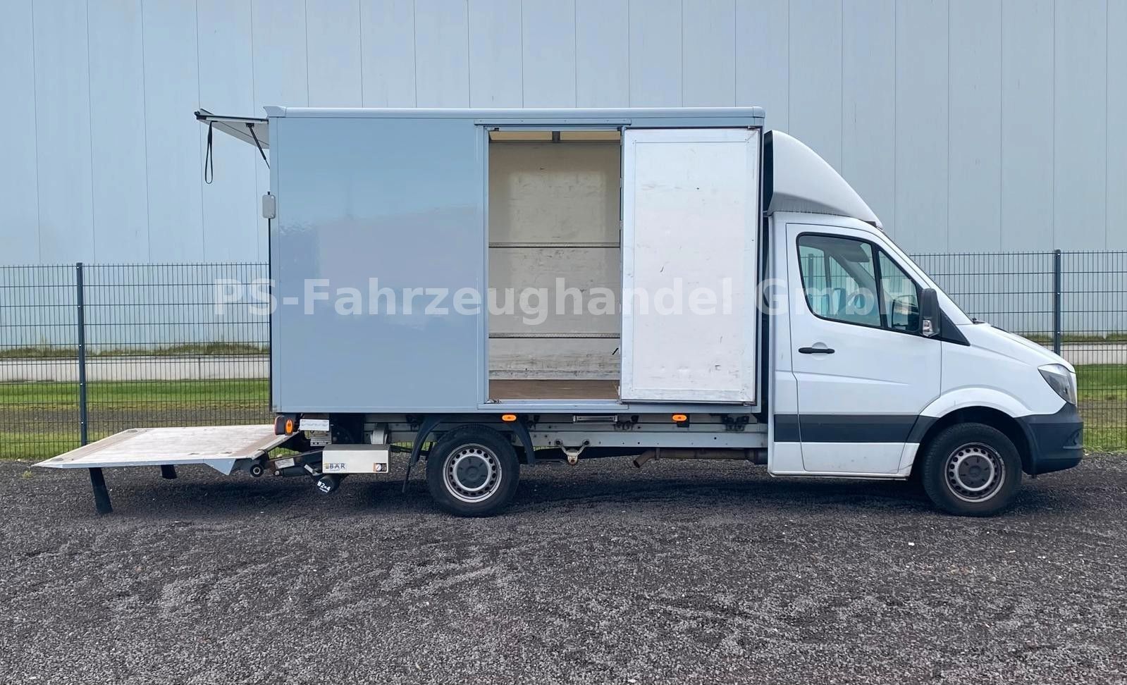 Fahrzeugabbildung Mercedes-Benz Sprinter II 314 CDI* Junge-Koffer*LBW Bär